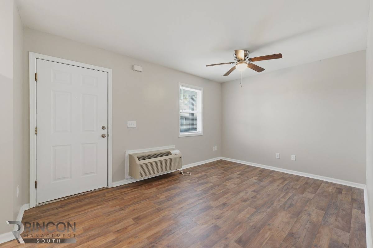 Apartment for rent at 2125 Aberdeen Ave, North Charleston, SC 29405