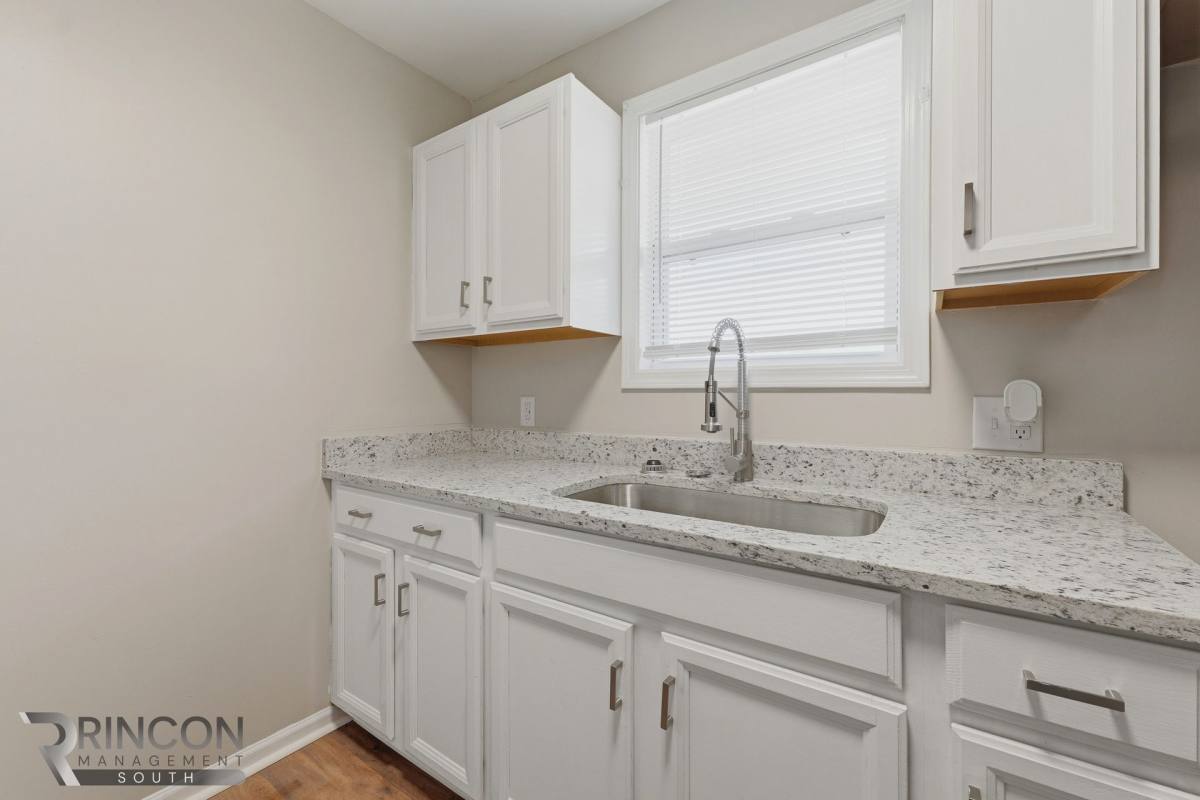 Apartment for rent at 2125 Aberdeen Ave, North Charleston, SC 29405