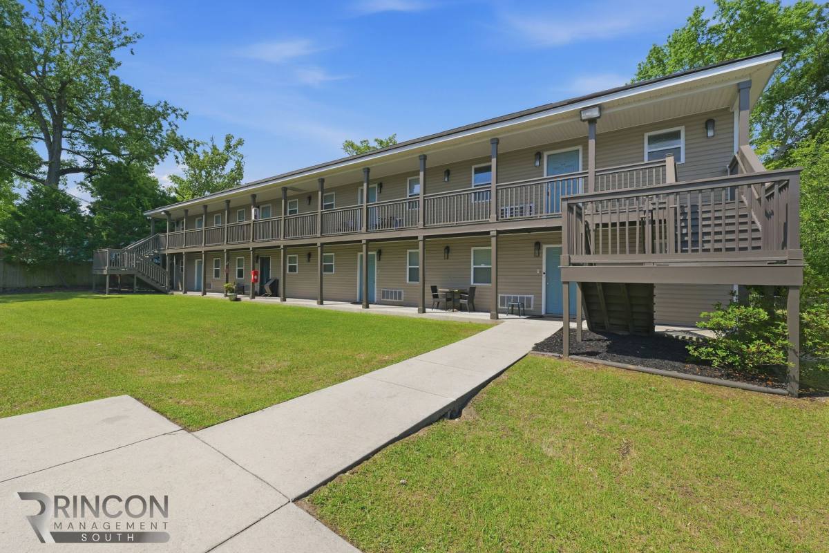 Apartment for rent at 2125 Aberdeen Ave, North Charleston, SC 29405