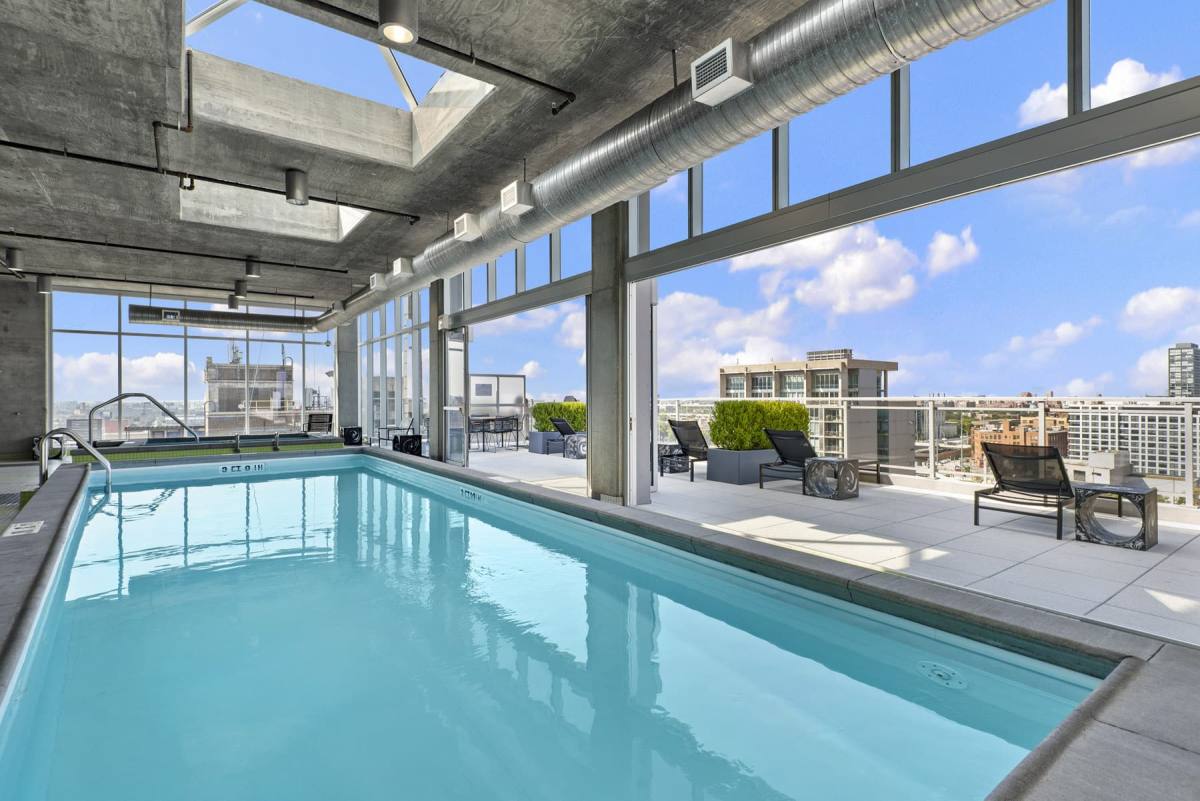 Apartment for rent at 569 W Jackson Blvd, Chicago, IL 60661