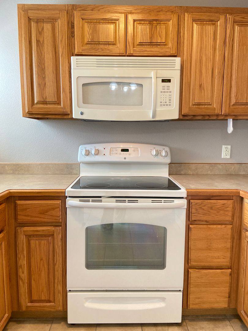 House for rent at 142 E Vixen Cr, Branson, MO 65616