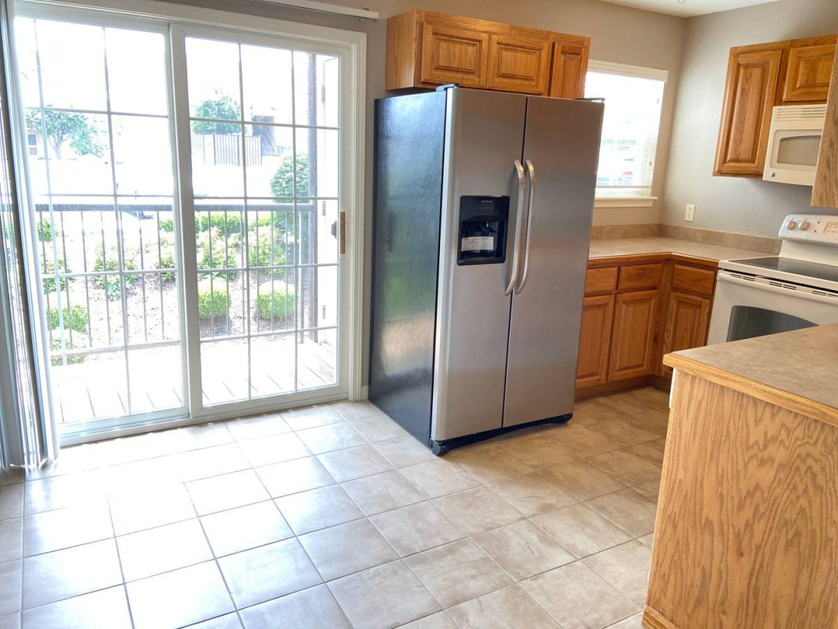 House for rent at 142 E Vixen Cr, Branson, MO 65616
