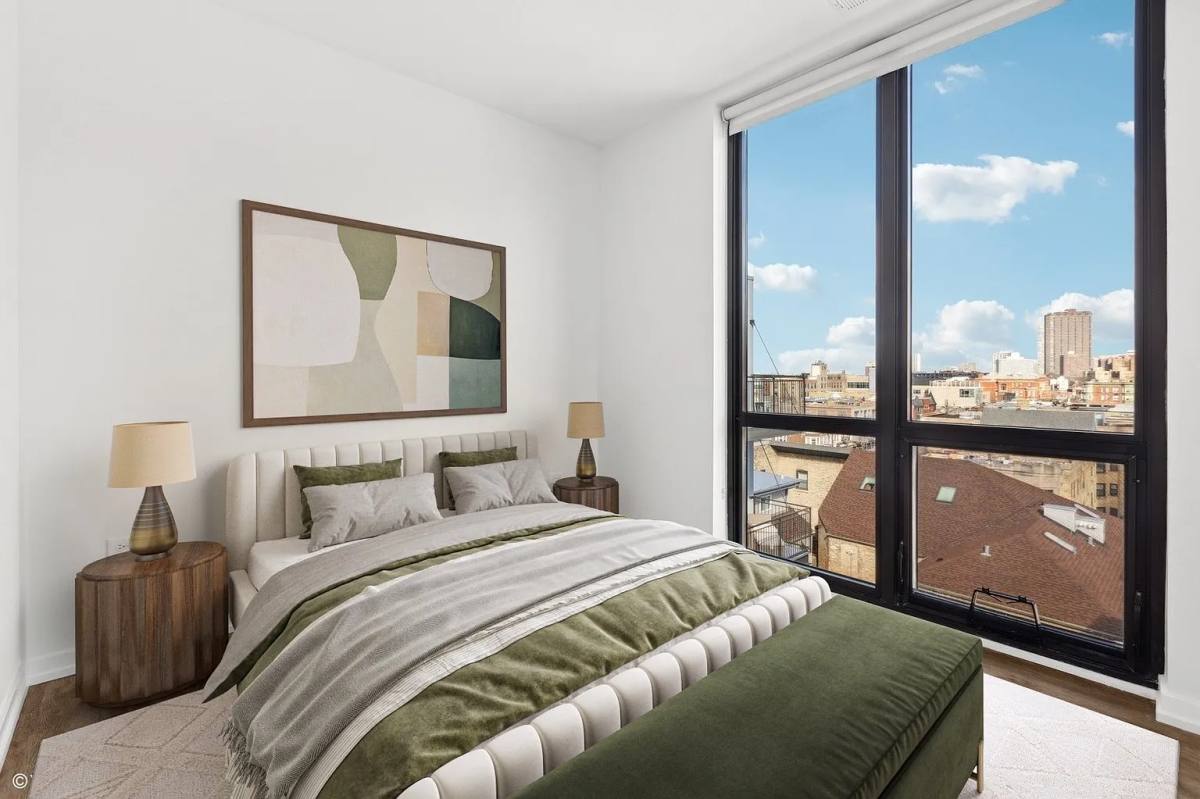 Apartment for rent at 3119-21 N Broadway St, Chicago, IL 60657