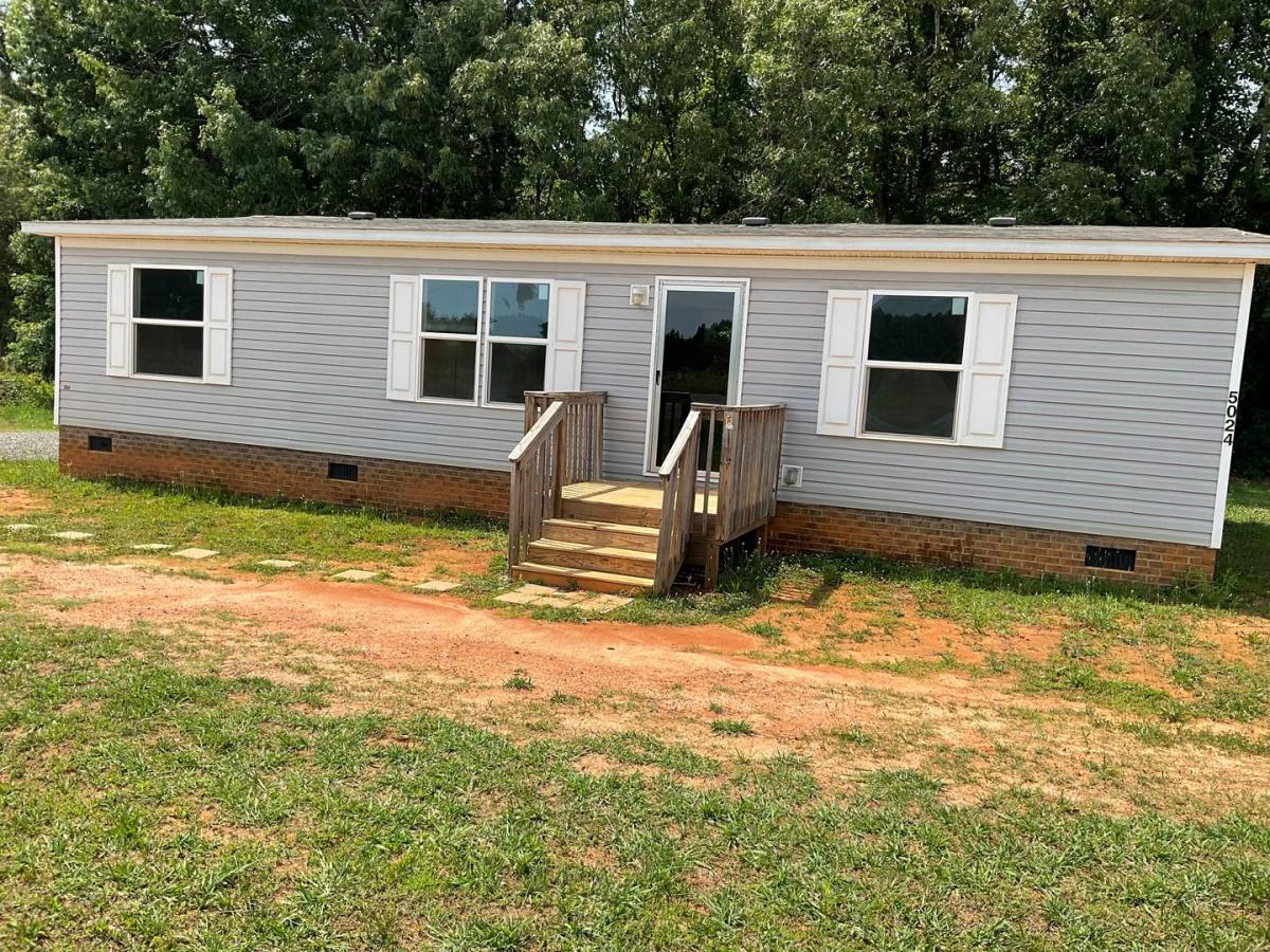 House for rent at 5024 Flay Rd, Lincolnton, NC 28092