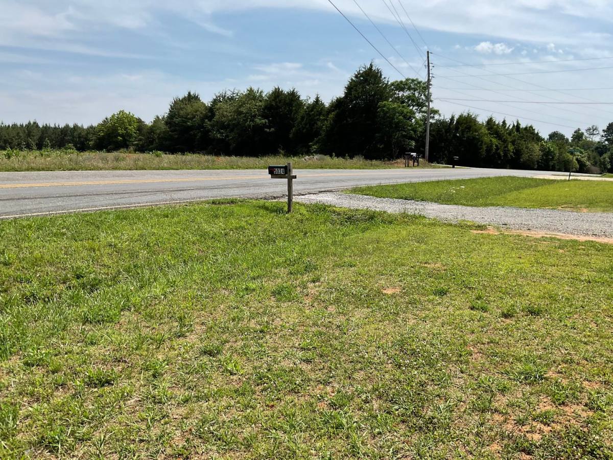 House for rent at 5024 Flay Rd, Lincolnton, NC 28092