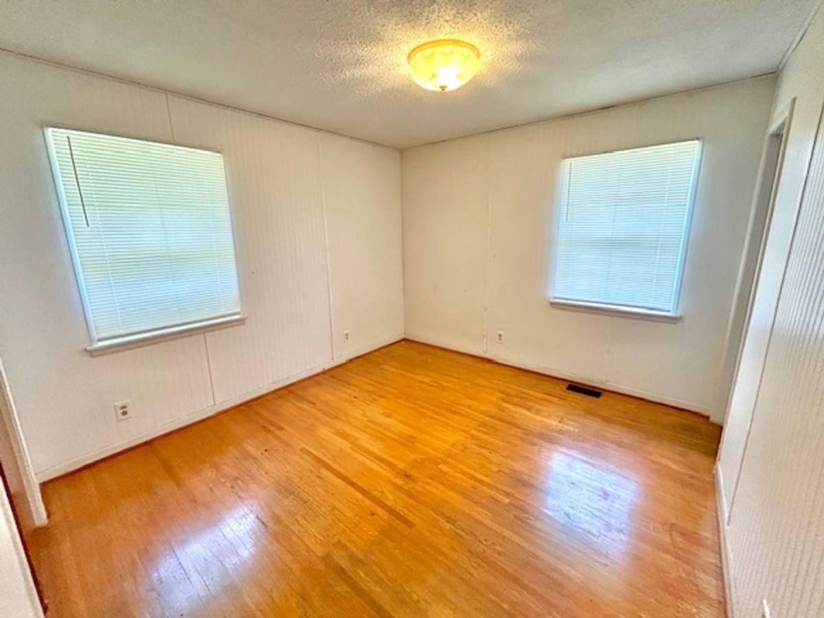 House for rent at 1709 Morningside Dr NW, Huntsville, AL 35816