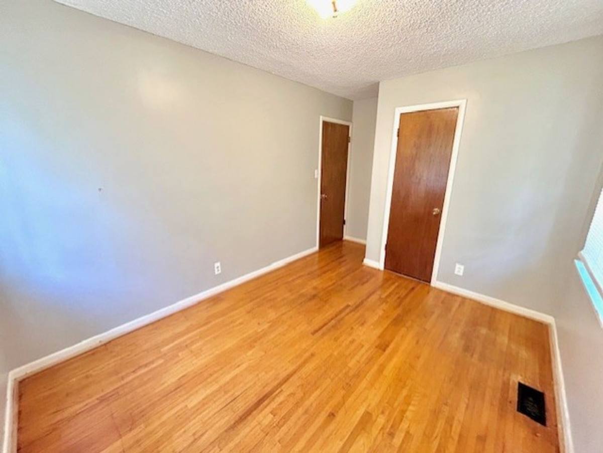 House for rent at 1709 Morningside Dr NW, Huntsville, AL 35816