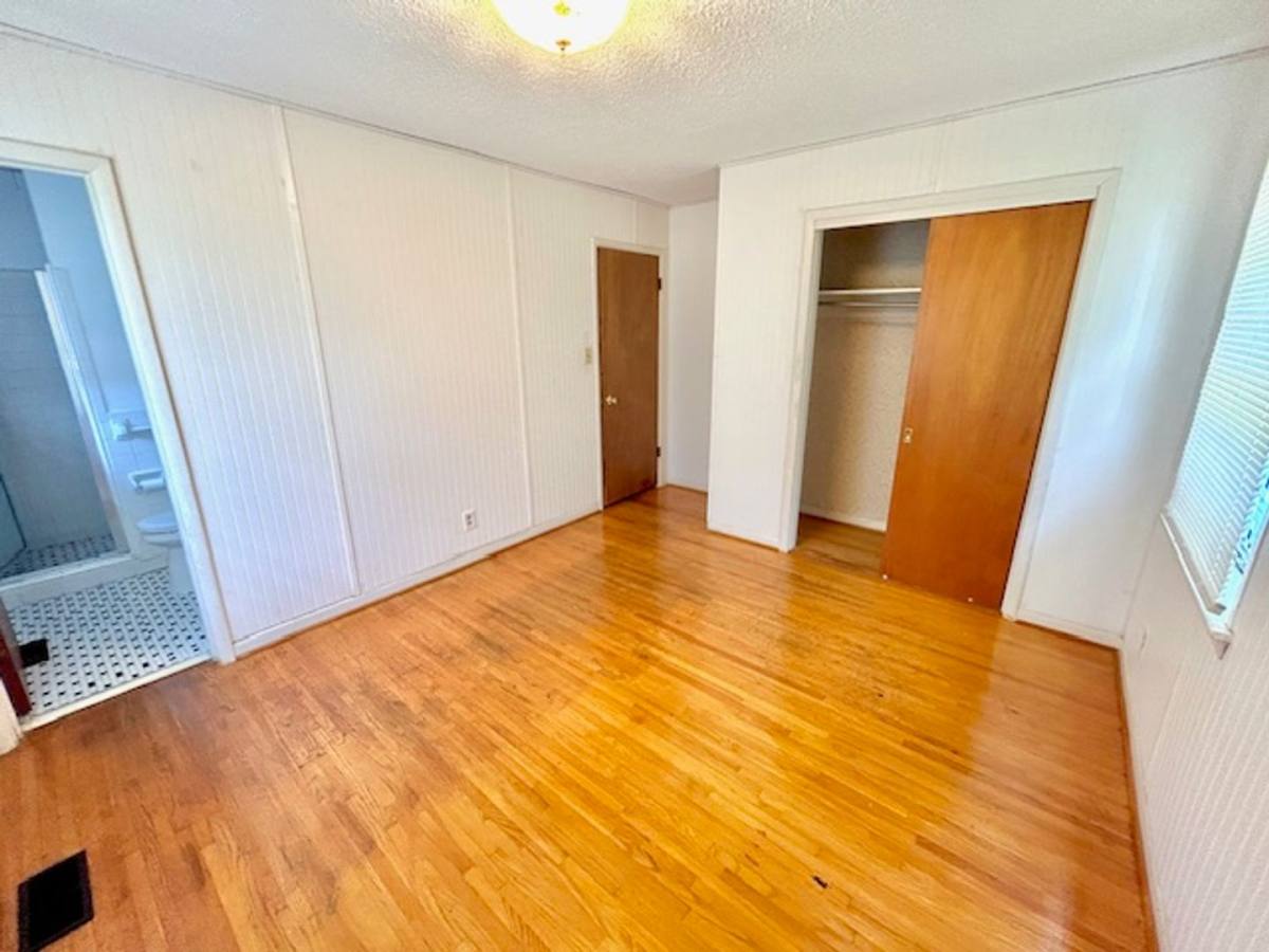 House for rent at 1709 Morningside Dr NW, Huntsville, AL 35816