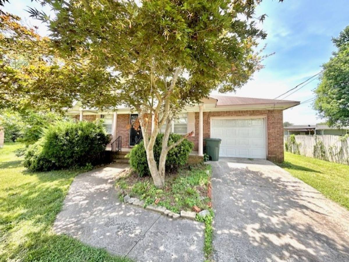 House for rent at 1709 Morningside Dr NW, Huntsville, AL 35816