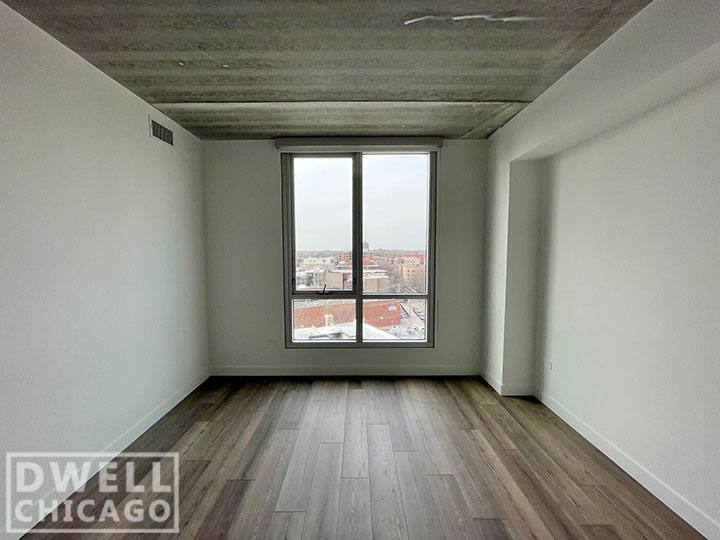 Apartment for rent at 734 W Sheridan Rd, Chicago, IL 60613