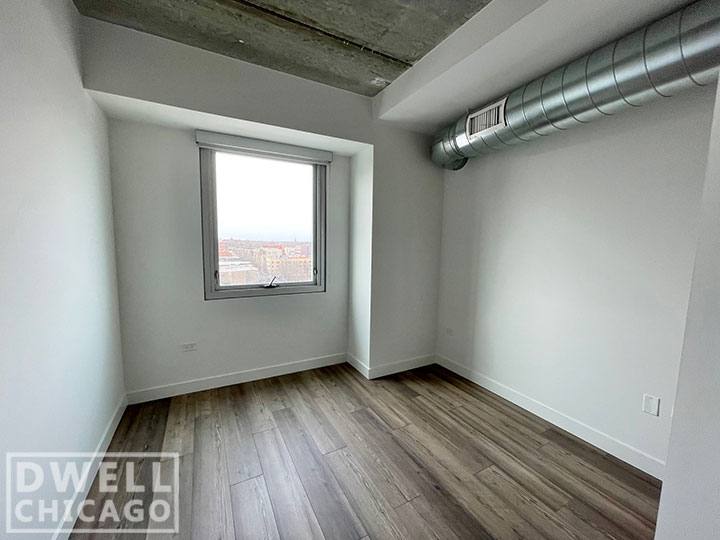 Apartment for rent at 734 W Sheridan Rd, Chicago, IL 60613