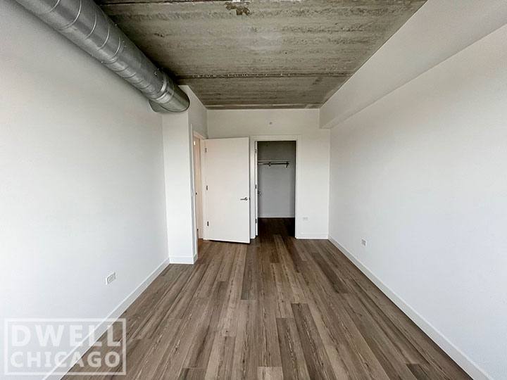Apartment for rent at 734 W Sheridan Rd, Chicago, IL 60613