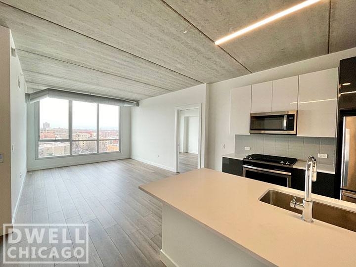 Apartment for rent at 734 W Sheridan Rd, Chicago, IL 60613