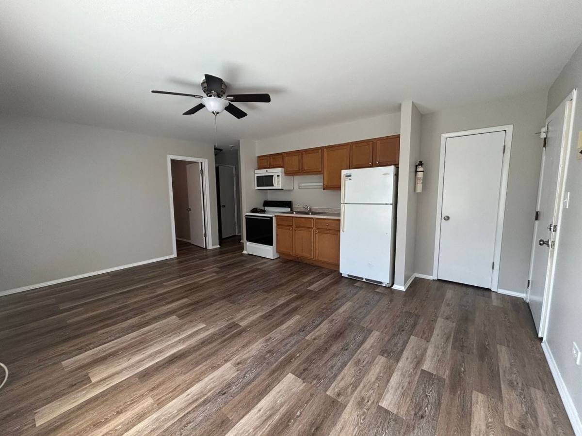 Apartment for rent at 1039 McAree Rd, Waukegan, IL 60085