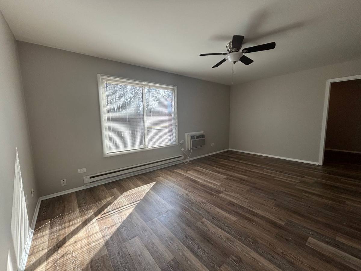 Apartment for rent at 1039 McAree Rd, Waukegan, IL 60085
