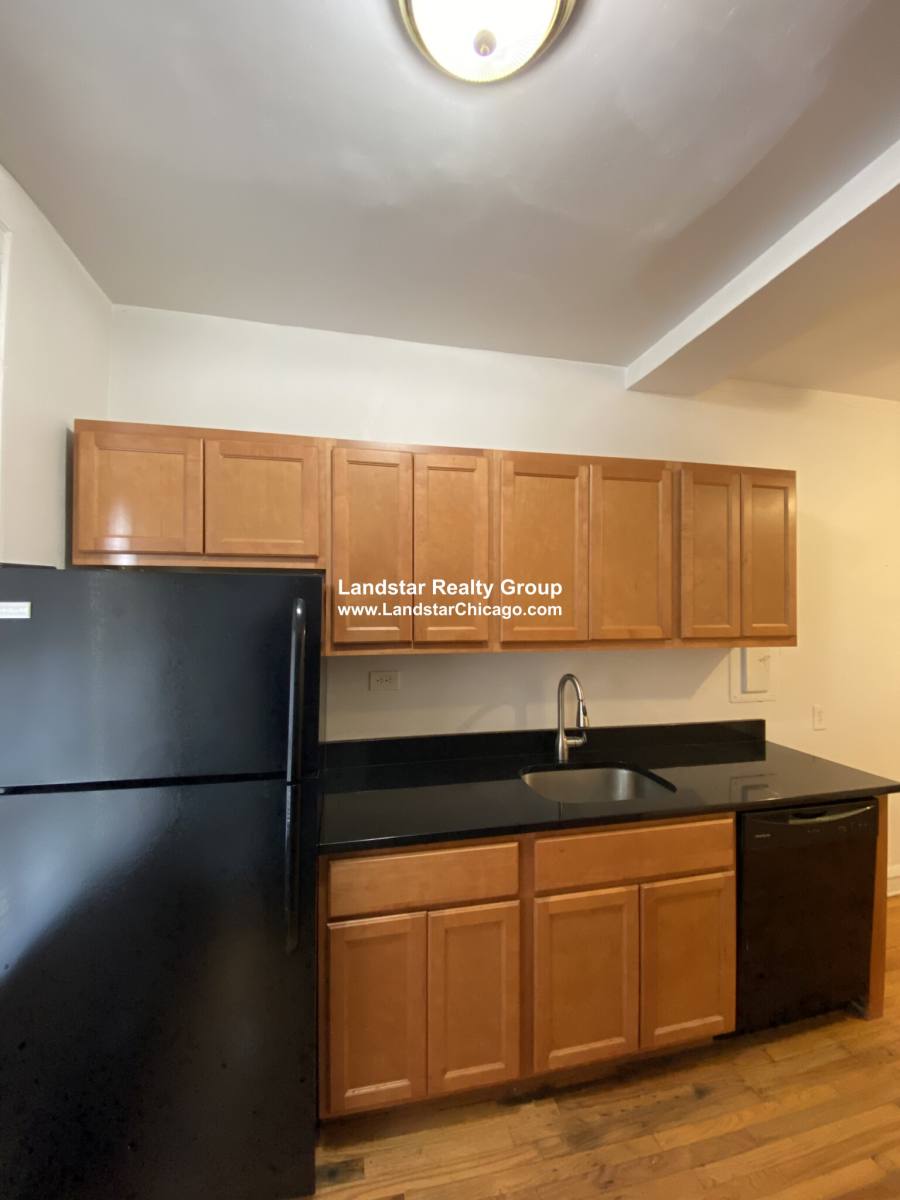 Apartment for rent at 909 Elmwood, Evanston, IL 60202