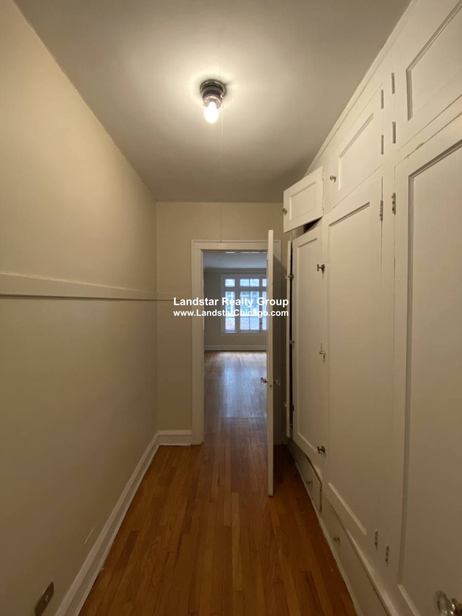 Apartment for rent at 909 Elmwood, Evanston, IL 60202