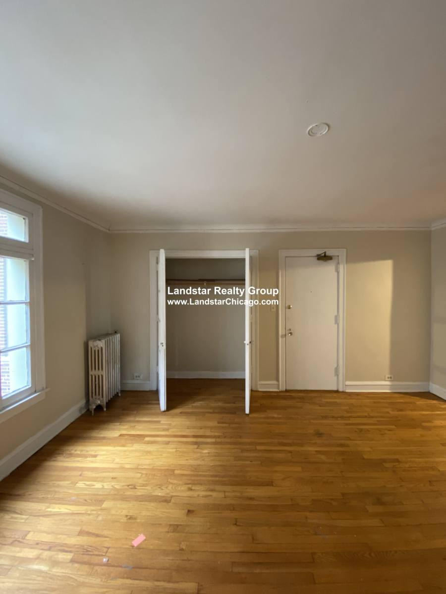 Apartment for rent at 909 Elmwood, Evanston, IL 60202