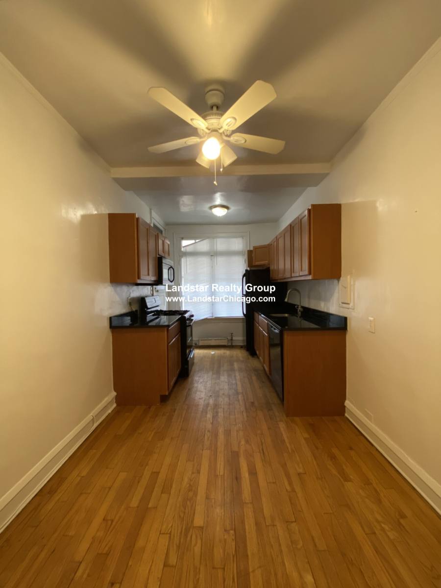 Apartment for rent at 909 Elmwood, Evanston, IL 60202