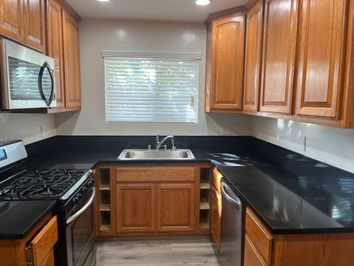 Apartment for rent at 5501-05 Radford Ave, Valley Village, CA 91607