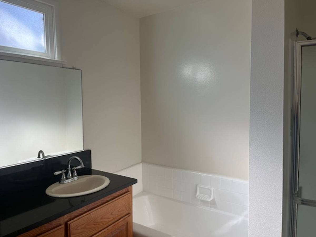 Apartment for rent at 5501-05 Radford Ave, Valley Village, CA 91607