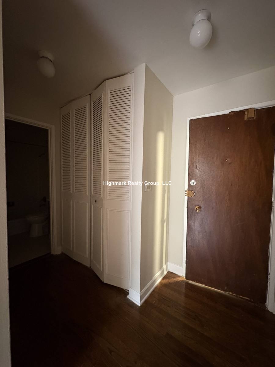 Apartment for rent at 6011 N Winthrop Ave #407NK, Chicago, IL 60660