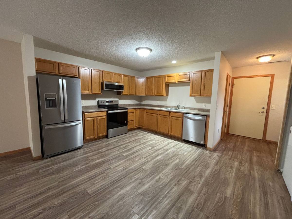 Townhouse for rent at 1627-C Gunston Dr, New Richmond, WI 54017