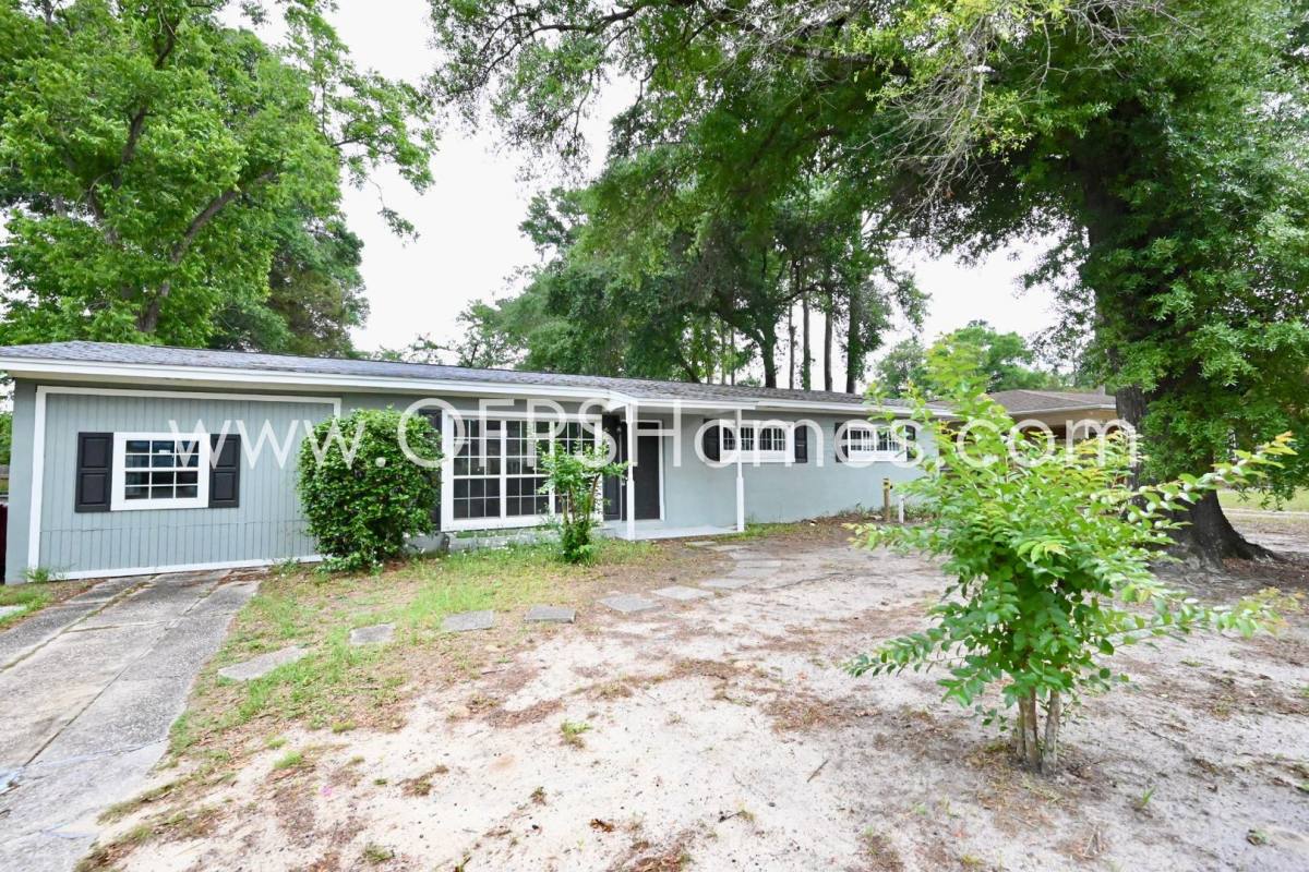 House for rent at 131 Adkinson Dr, Crestview, FL 32536