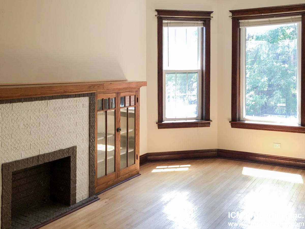 Apartment for rent at 1436 W Addison St #2, Chicago, IL 60657