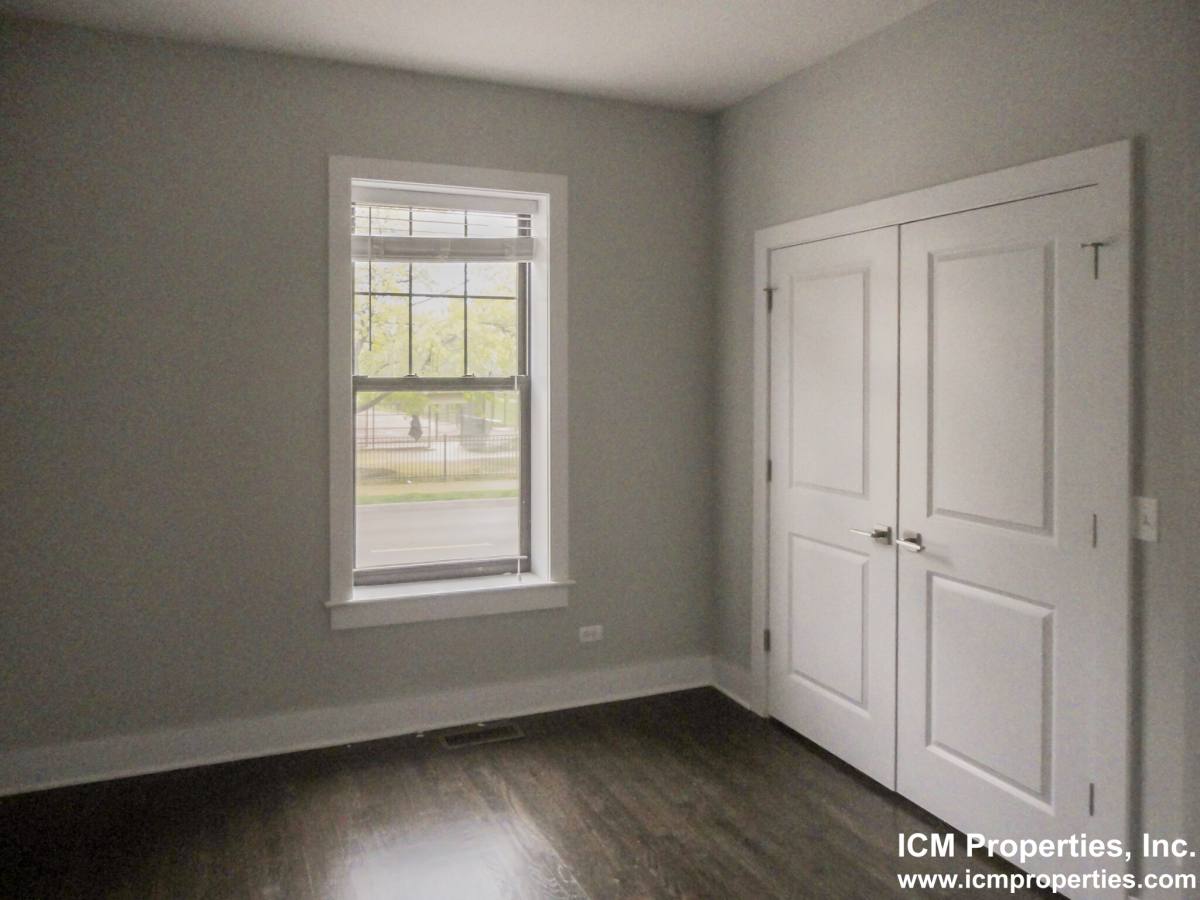 Apartment for rent at 1946 W Nelson St #1W, Chicago, IL 60657