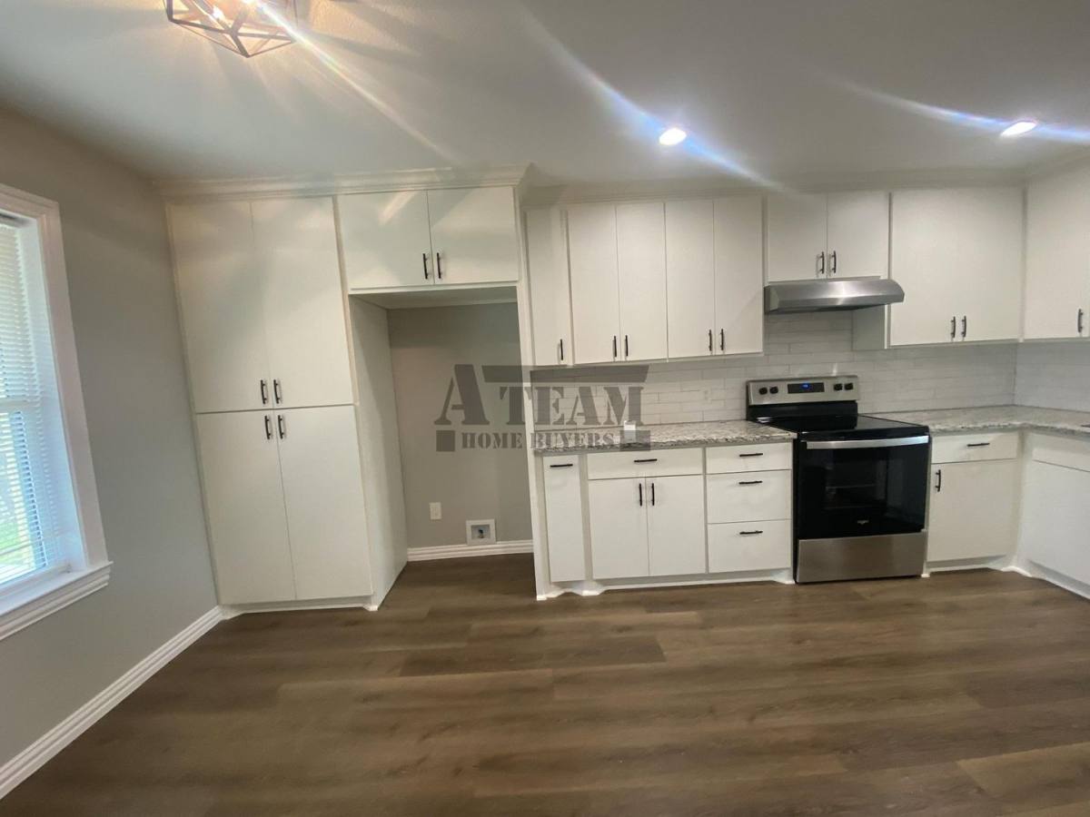 House for rent at 113 W Mount Vernon St, Mabank, TX 75147