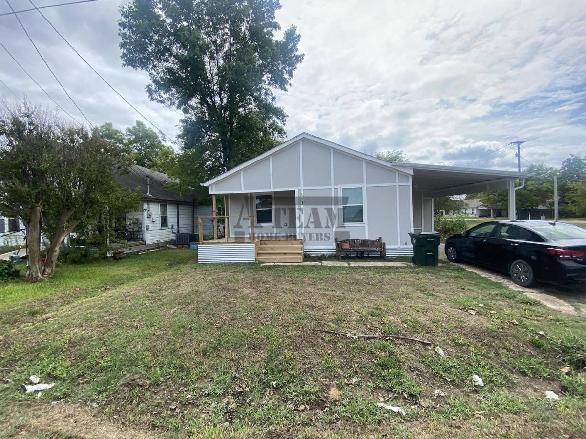 House for rent at 113 W Mount Vernon St, Mabank, TX 75147