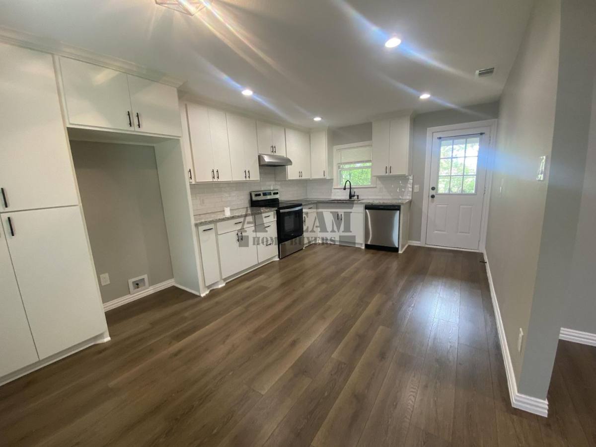 House for rent at 113 W Mount Vernon St, Mabank, TX 75147