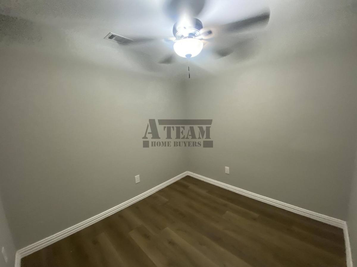 House for rent at 113 W Mount Vernon St, Mabank, TX 75147