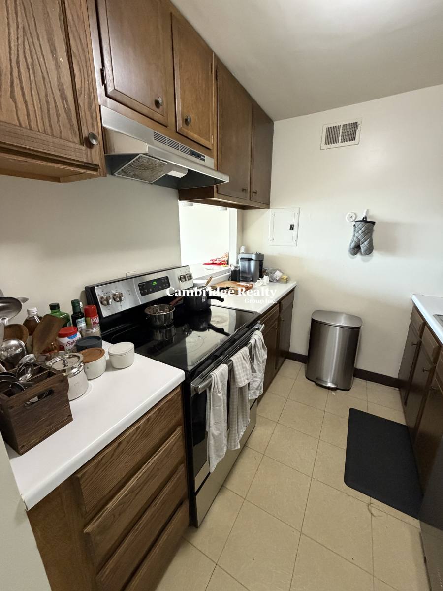 Condo for rent at 1105 Massachusetts Ave #7F, Cambridge, MA 02138
