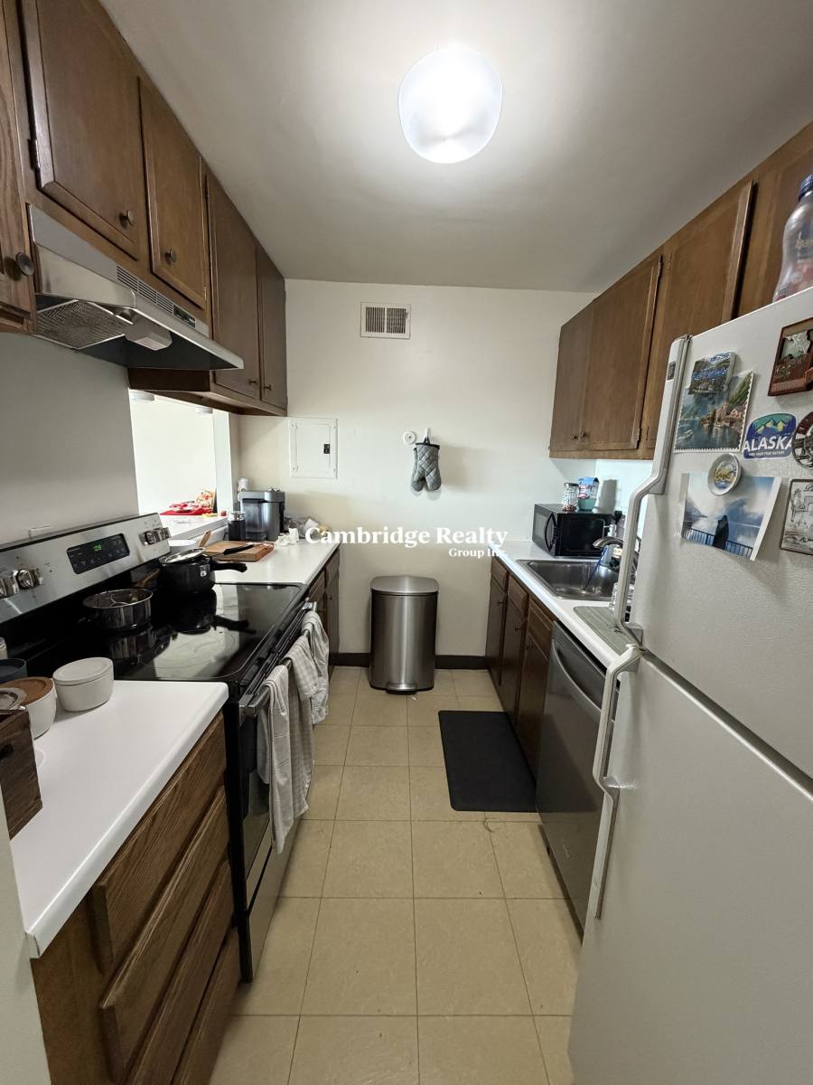 Condo for rent at 1105 Massachusetts Ave #7F, Cambridge, MA 02138