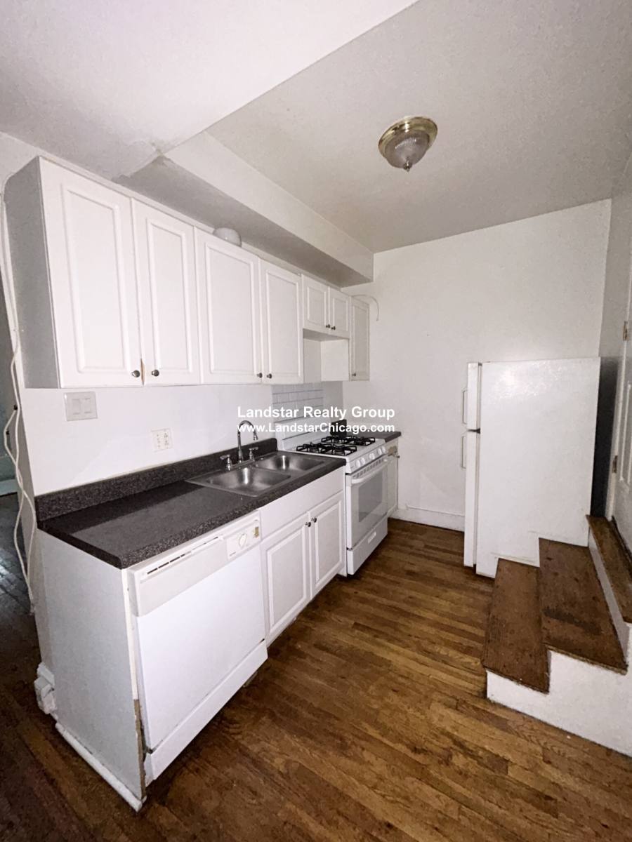 Apartment for rent at 2859 W Berteau #G, Chicago, IL 60618
