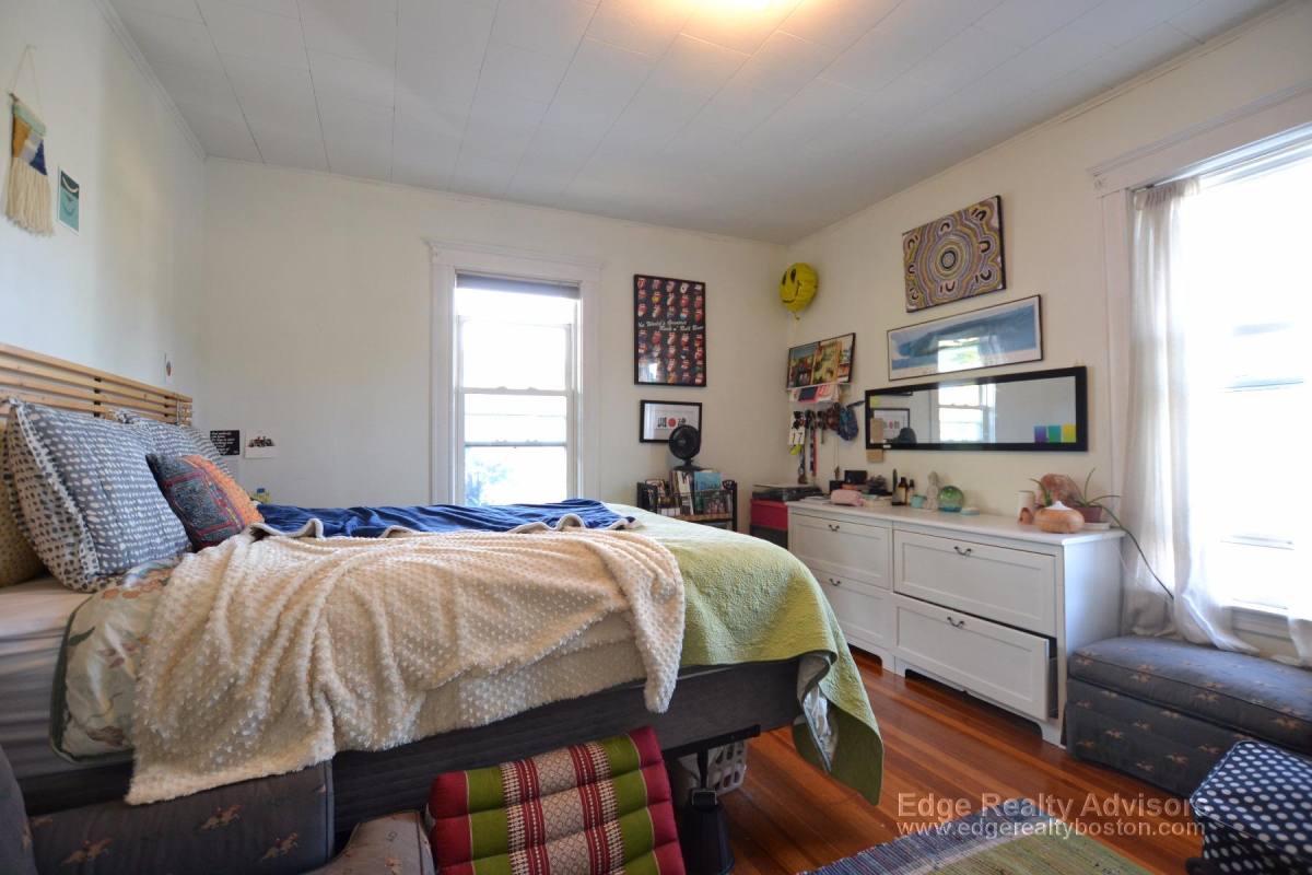 Apartment for rent at 437 Washington St #1, Brighton, MA 02135