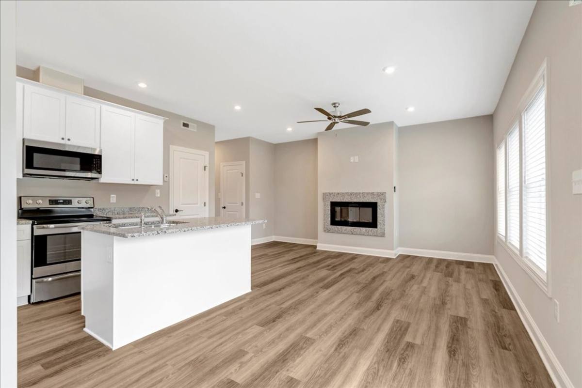 Townhouse for rent at 849 N Mecklenburg Ave, South Hill, VA 23970