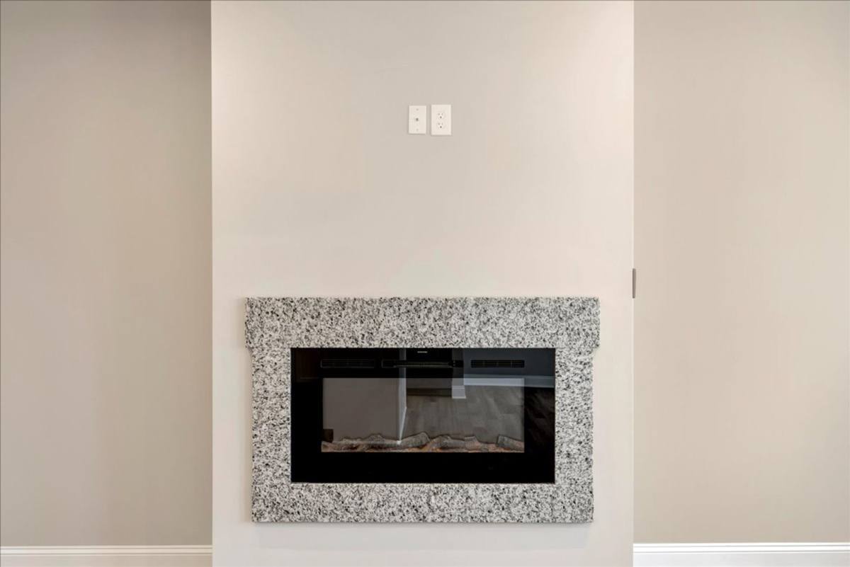 Townhouse for rent at 849 N Mecklenburg Ave, South Hill, VA 23970