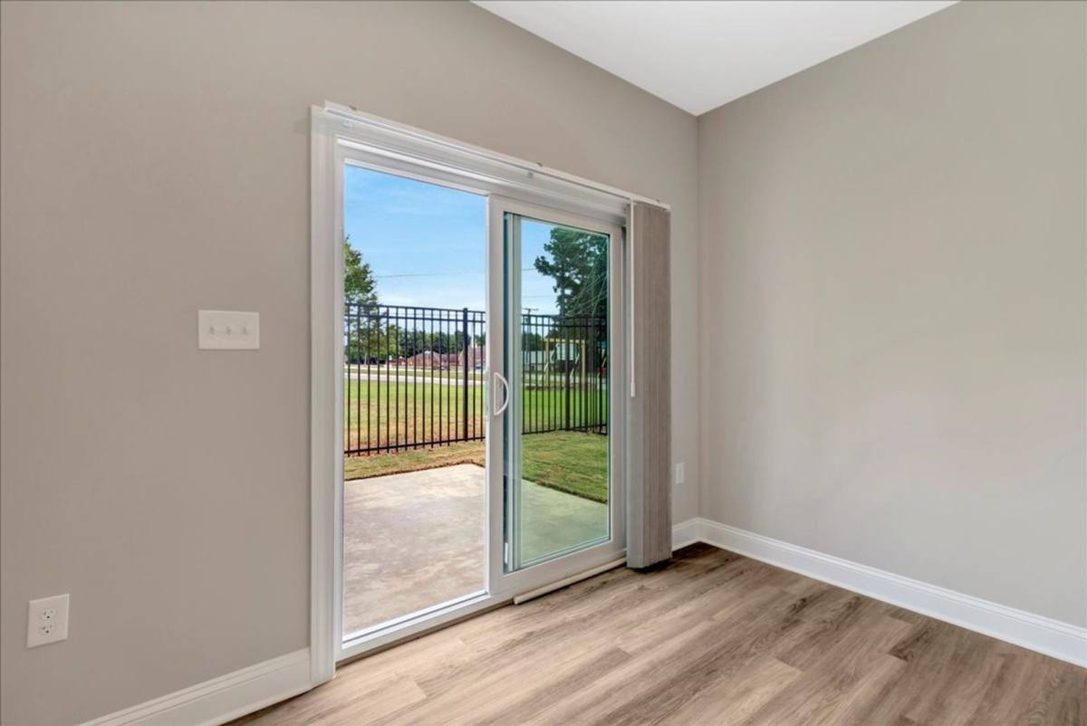 Townhouse for rent at 849 N Mecklenburg Ave, South Hill, VA 23970