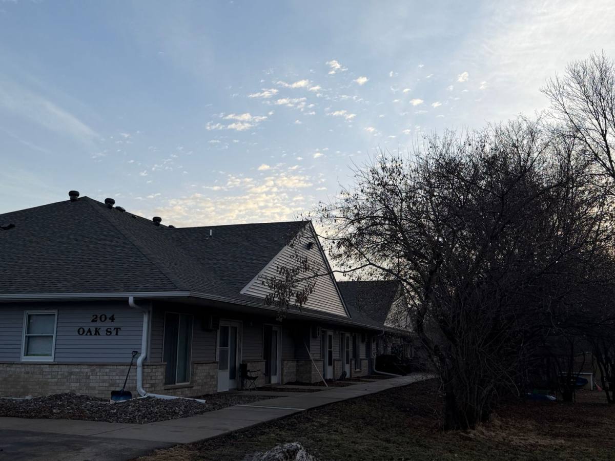 Townhouse for rent at 204 Oak St, Woodville, WI 54028