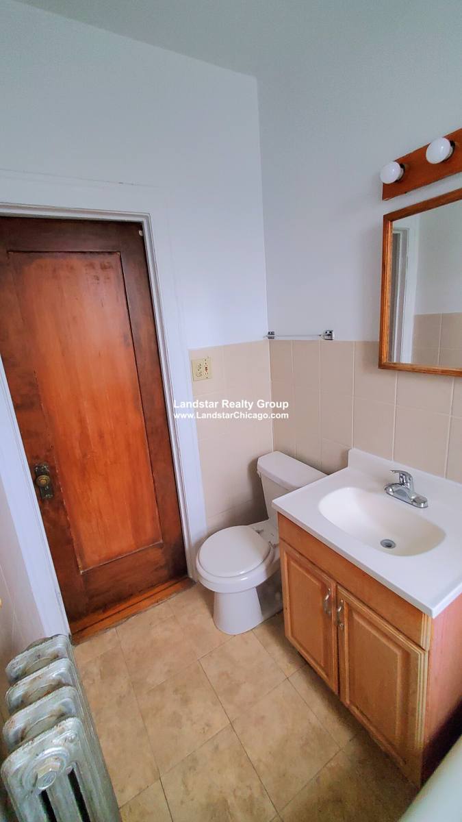 Apartment for rent at 1145 W Morse Ave #304, Chicago, IL 60626