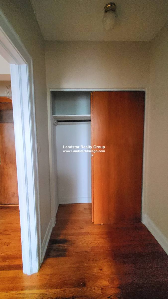 Apartment for rent at 1145 W Morse Ave #304, Chicago, IL 60626