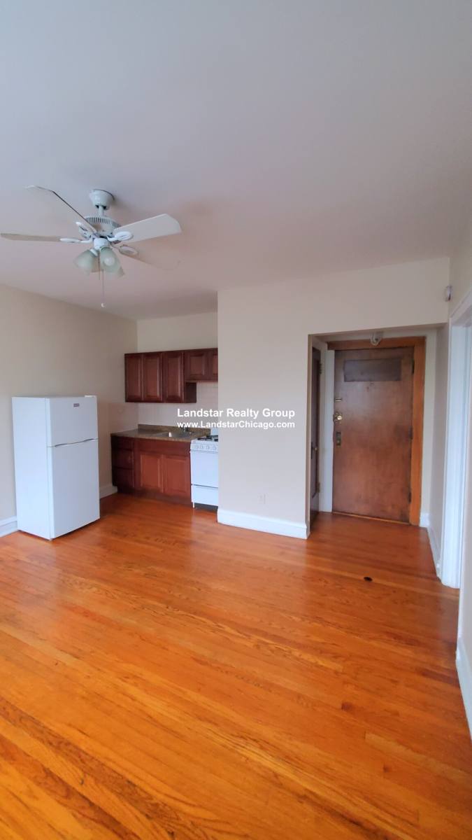 Apartment for rent at 1145 W Morse Ave #304, Chicago, IL 60626