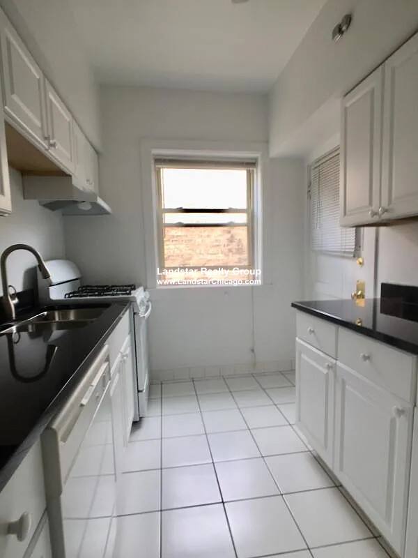 Apartment for rent at 908 Reba Place #3N, Evanston, IL 60202