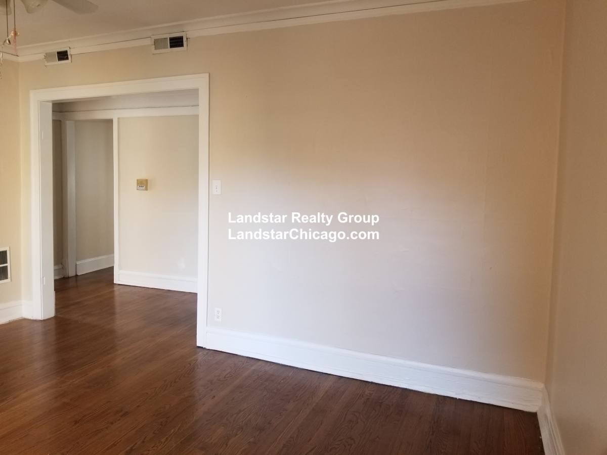 Apartment for rent at 1963 W Foster #2, Chicago, IL 60640