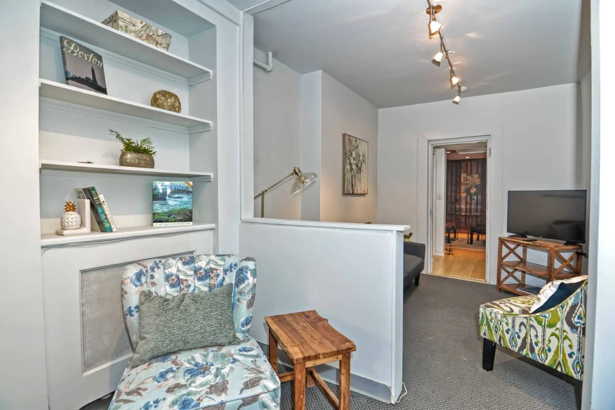 Apartment for rent at 49 Charles St #2, Boston, MA 02114