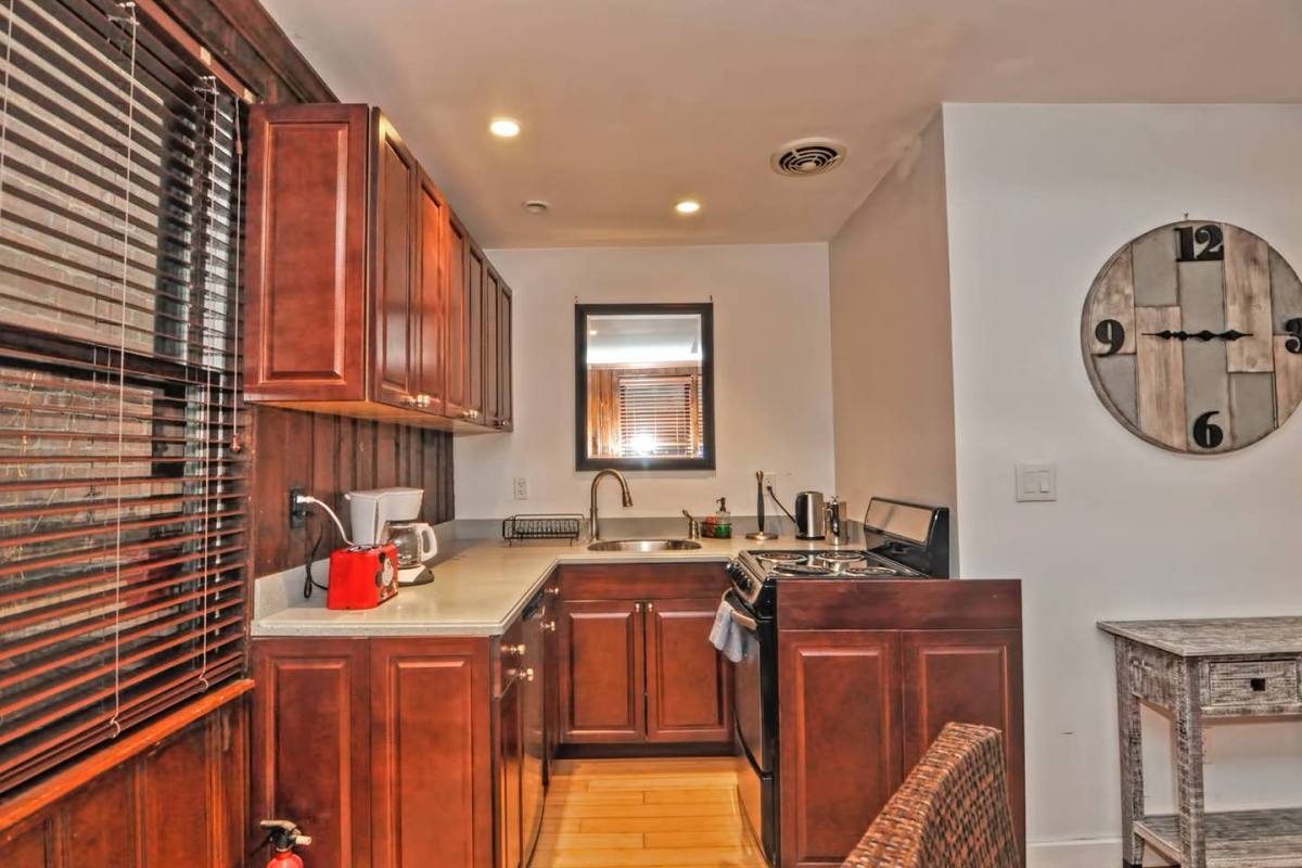 Apartment for rent at 49 Charles St #2, Boston, MA 02114
