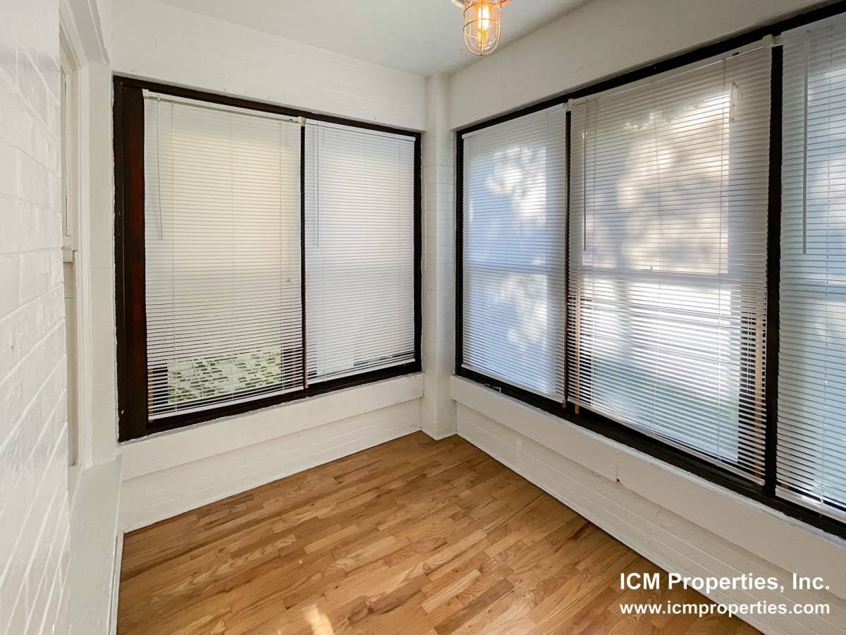 Apartment for rent at 5941 N Magnolia #1, Chicago, IL 60660